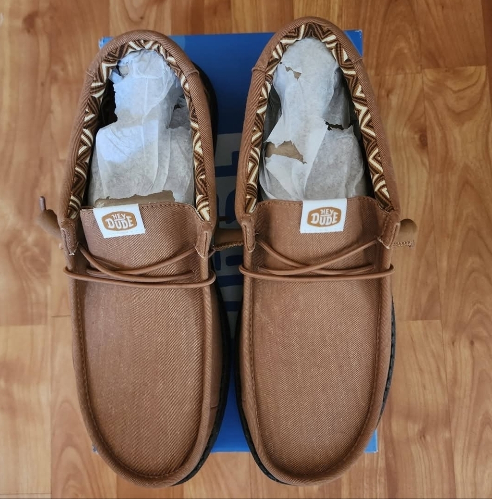 Hey Dude Men’s Canvas Slip-On Loafers - Picture 2 of 4